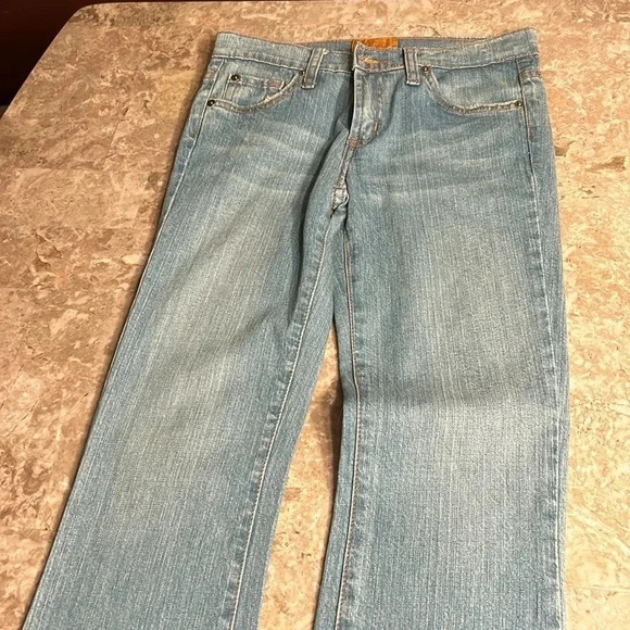 James Jeans,women size 26.NWT,light wash blue denim jeans, low rise,distressed - Picture 17 of 17